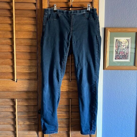 Slim Fit Skinny Midrise Lightweight Denim Jeggings - Picture 1 of 12